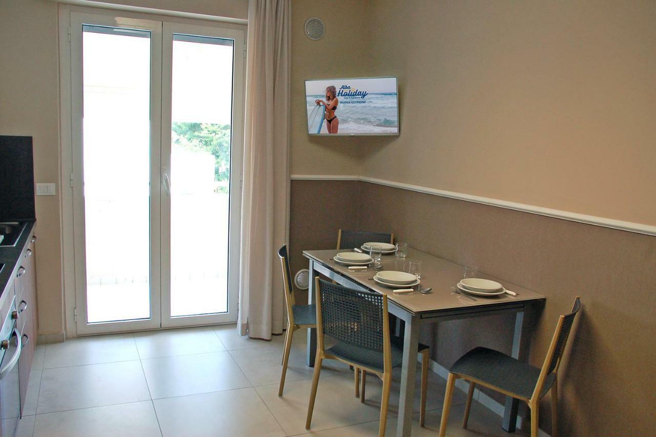 Holiday Club Residence Alba Adriatica Eksteriør billede